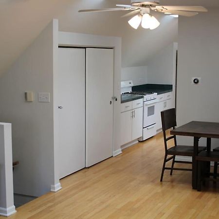 Lincoln Park Living - 3 Queen Beds - Sleeps 6 Чикаго Экстерьер фото